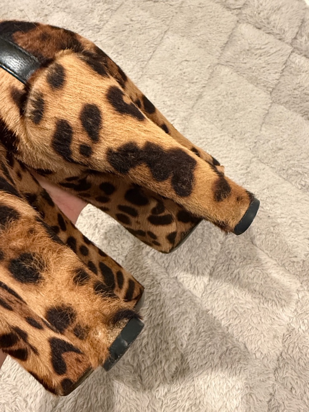 Gucci Leopard Calf Hair Pumps in Tan, Black & Pink - Picture 9 of 9
